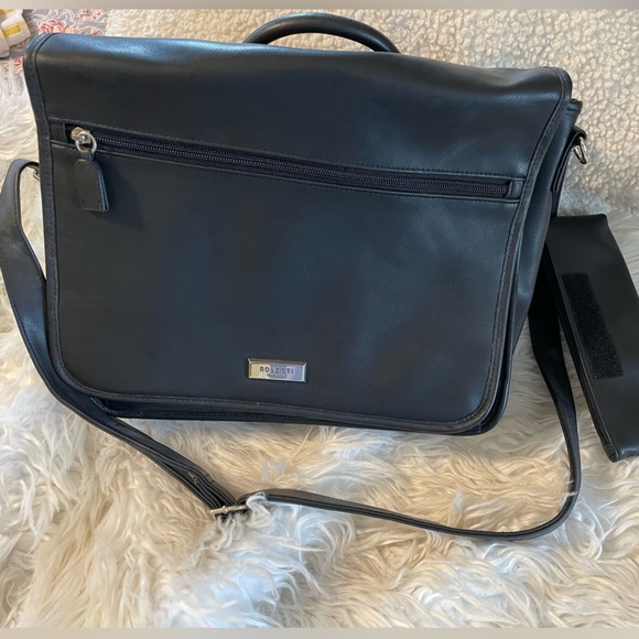 Rosetti Handbags - Rosetti Women’s Cellmate Organizer Black Purse/Bag with Tags.